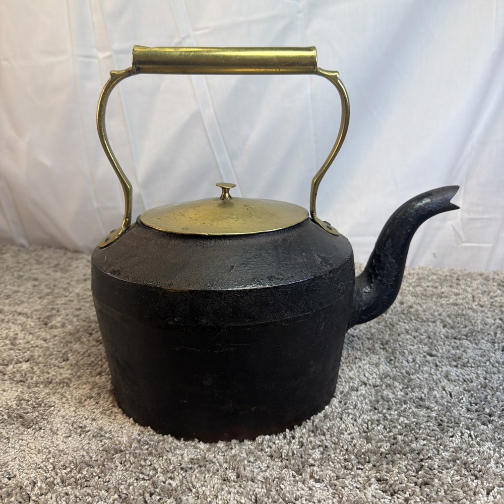 Antique Cast Iron Tea Kettle | British No 6 | 10 Pint Hearth Kettle 1800s - Picture 3 of 10